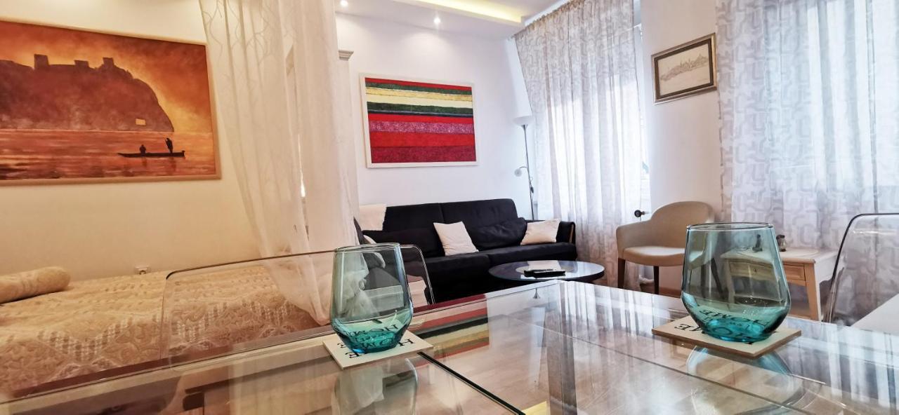 Gala City Center Apartman Βελιγράδι Εξωτερικό φωτογραφία